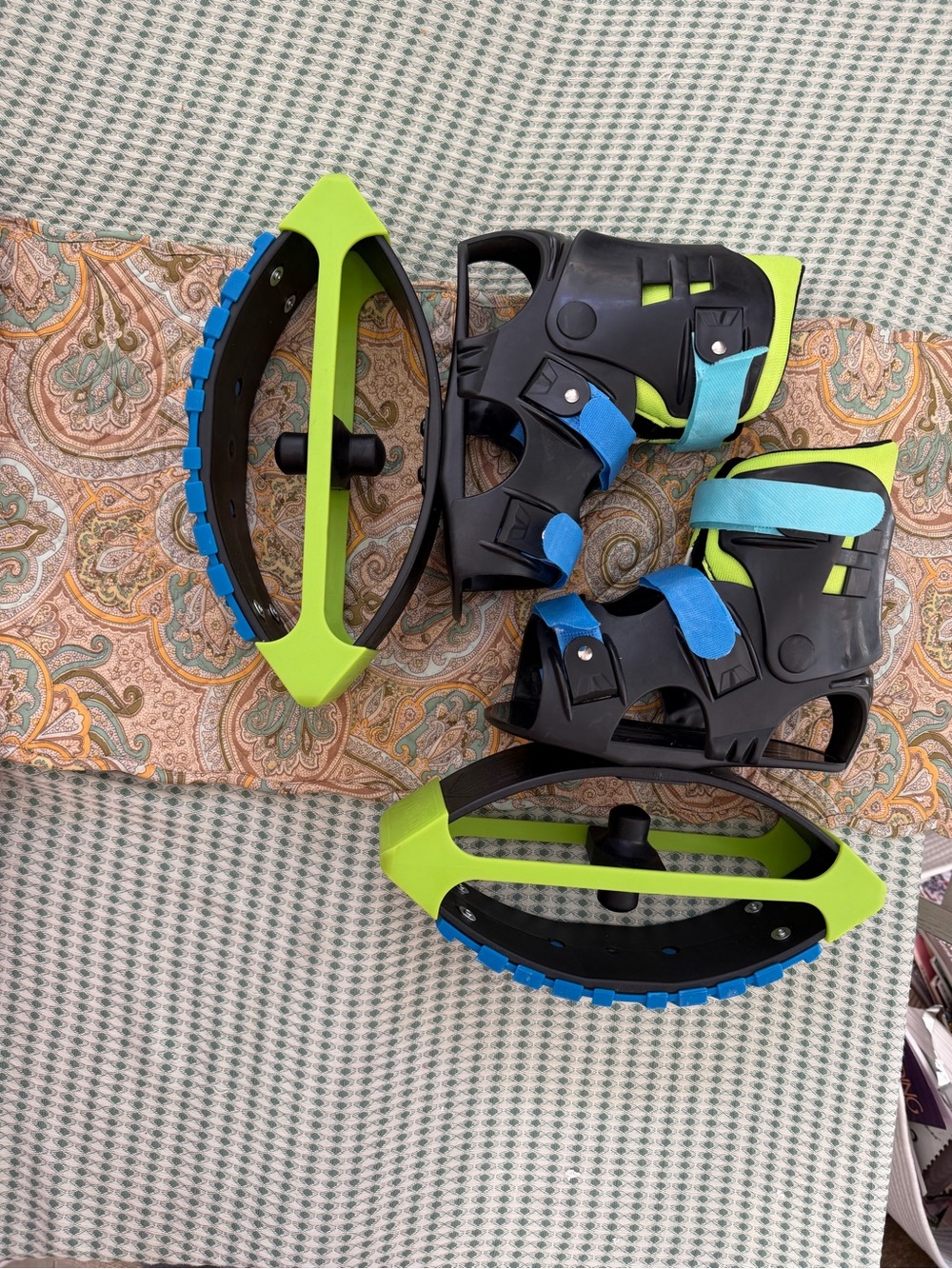 Madd Gear Boosters Bouncing Boots, Blue Rubber Soles Size 3-6 Youth - Picture 2 of 16
